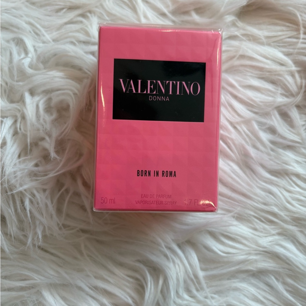 ⭐️NEW IN BOX⭐️ VALENTINO BORN IN ROMA PERFUME | 1.7oz/50mL - Picture 4 of 7
